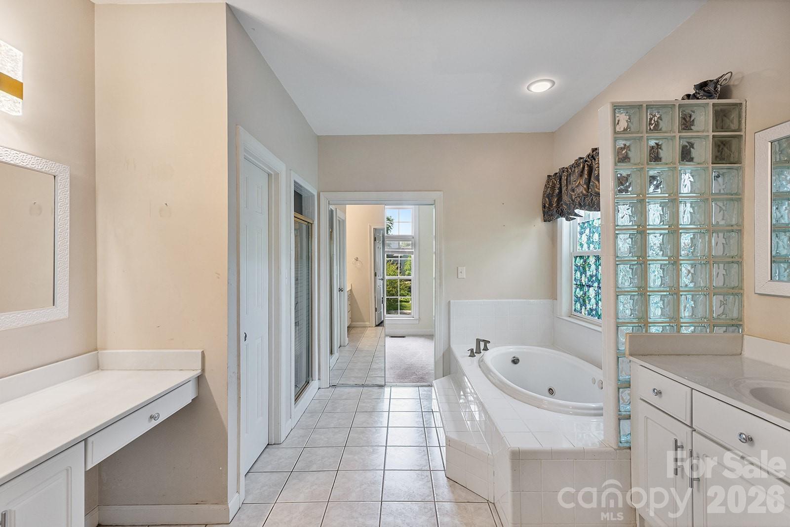 9111 Brocklehurst Lane — Charlotte