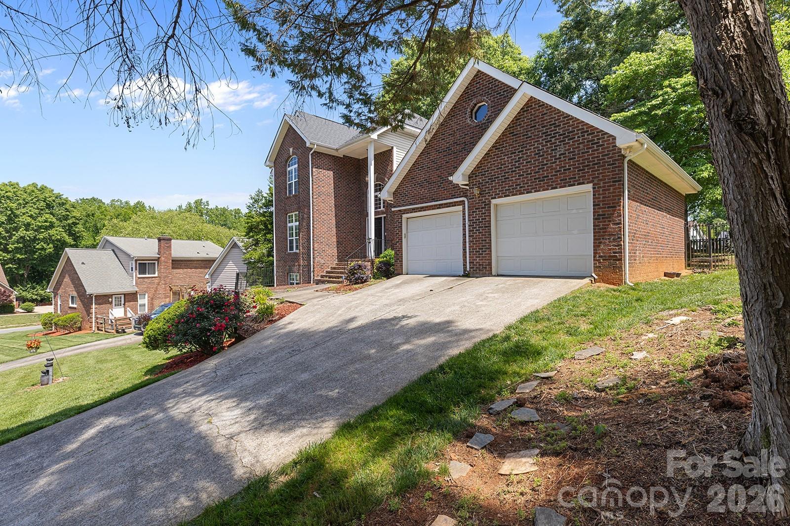 9111 Brocklehurst Lane — Charlotte