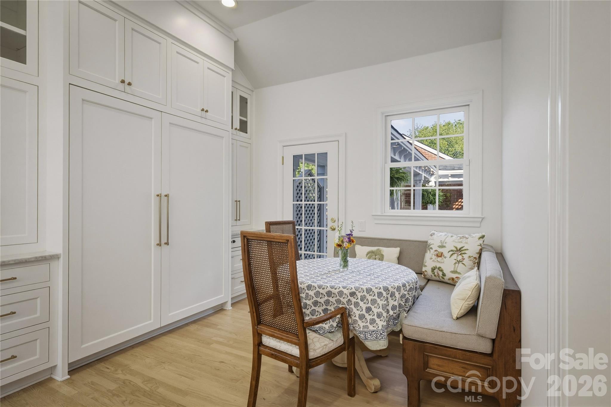 319 W Union Street — Morganton