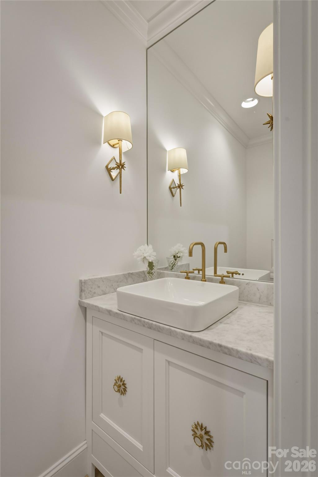 319 W Union Street — Morganton