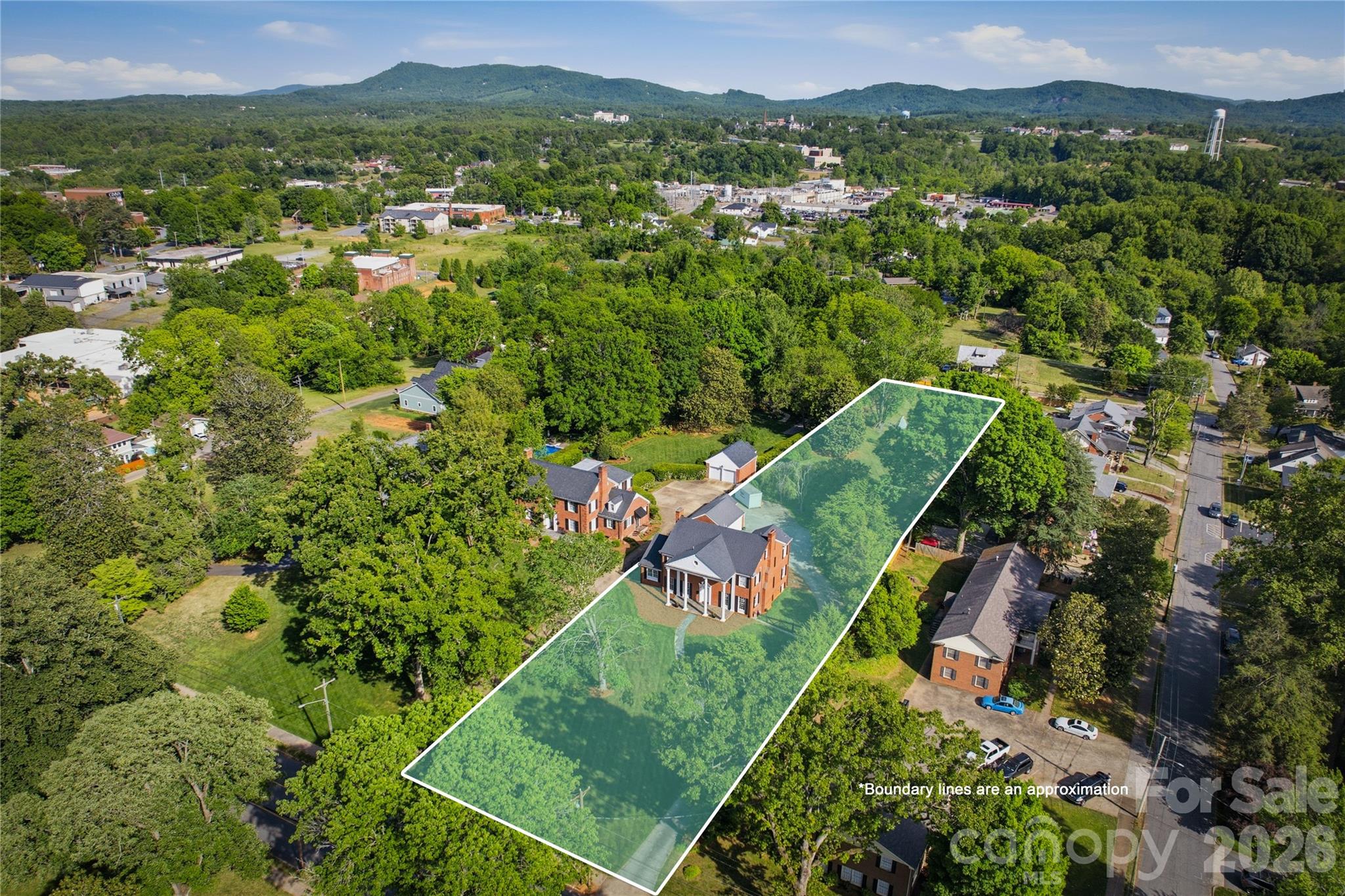 319 W Union Street — Morganton