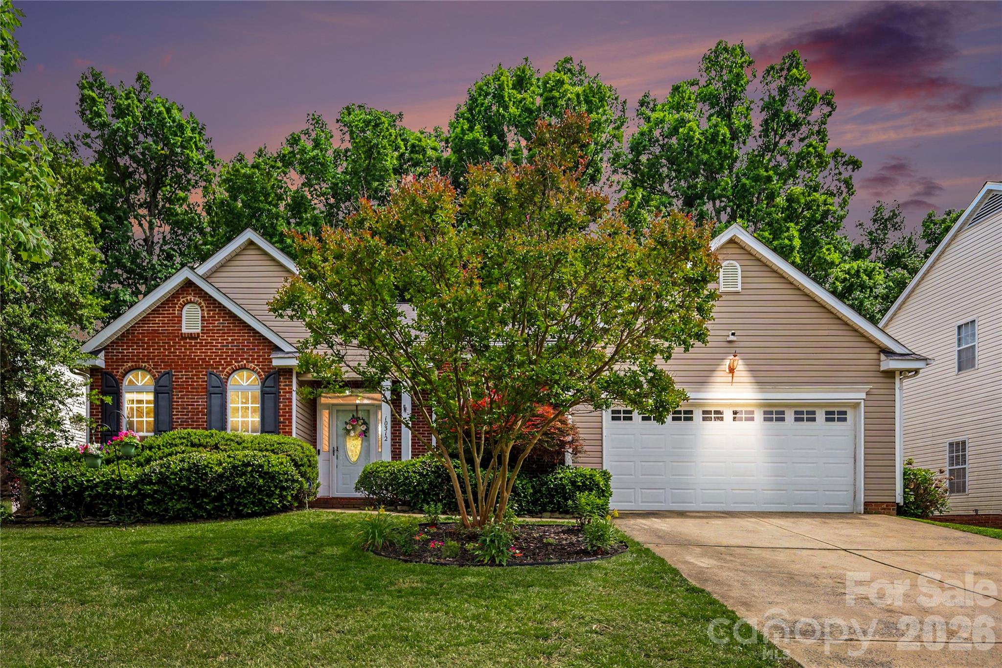 10312 Fairbourne Court — Charlotte