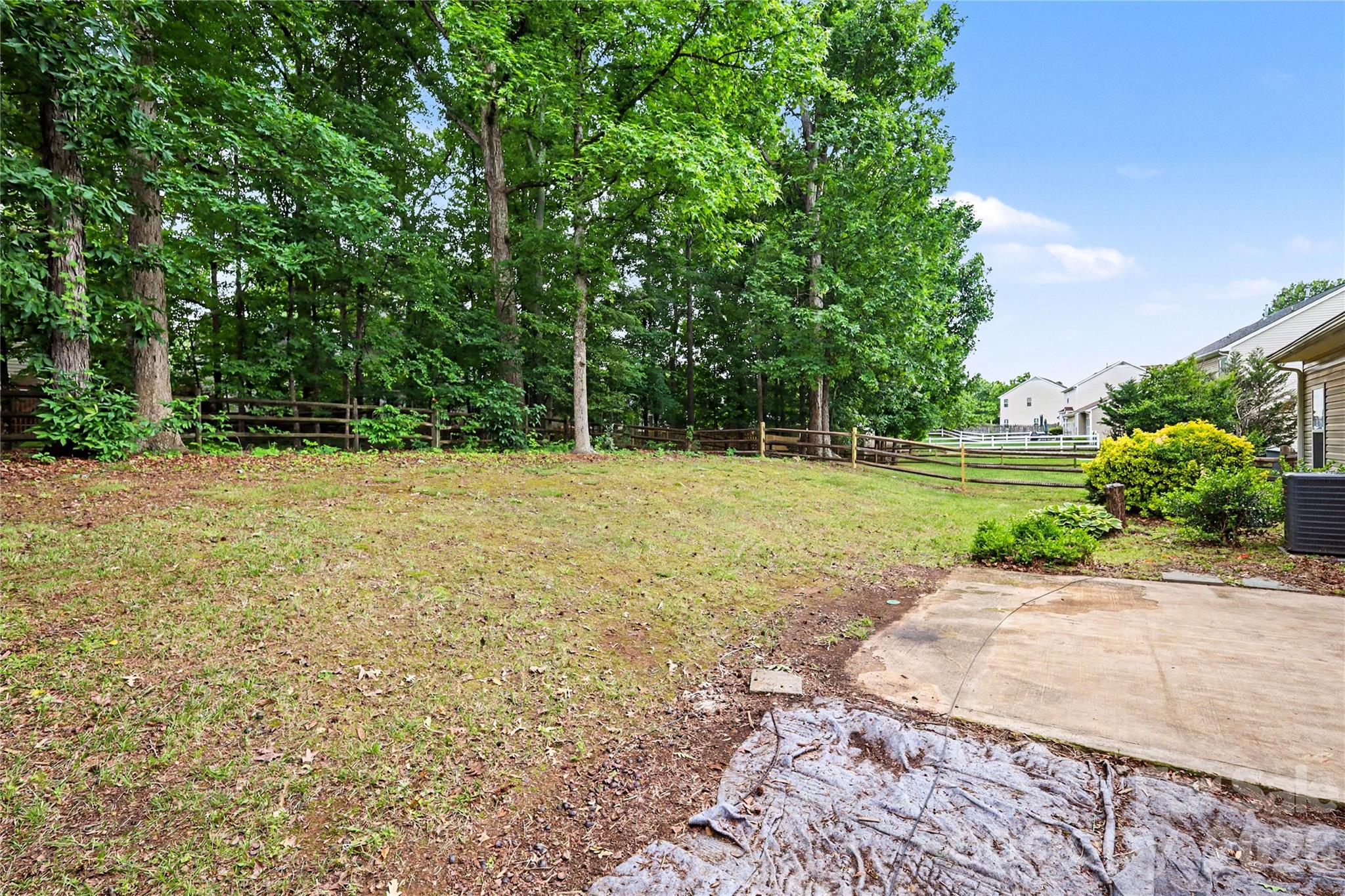 10312 Fairbourne Court — Charlotte