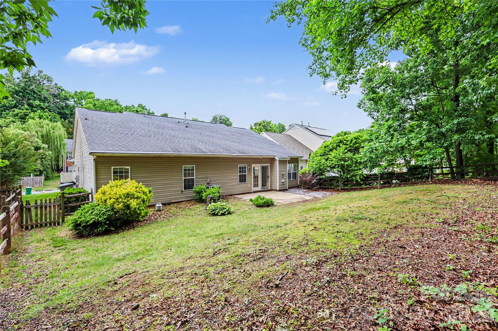 10312 Fairbourne Court — Charlotte