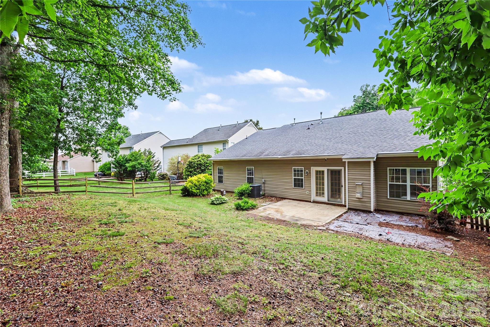 10312 Fairbourne Court — Charlotte
