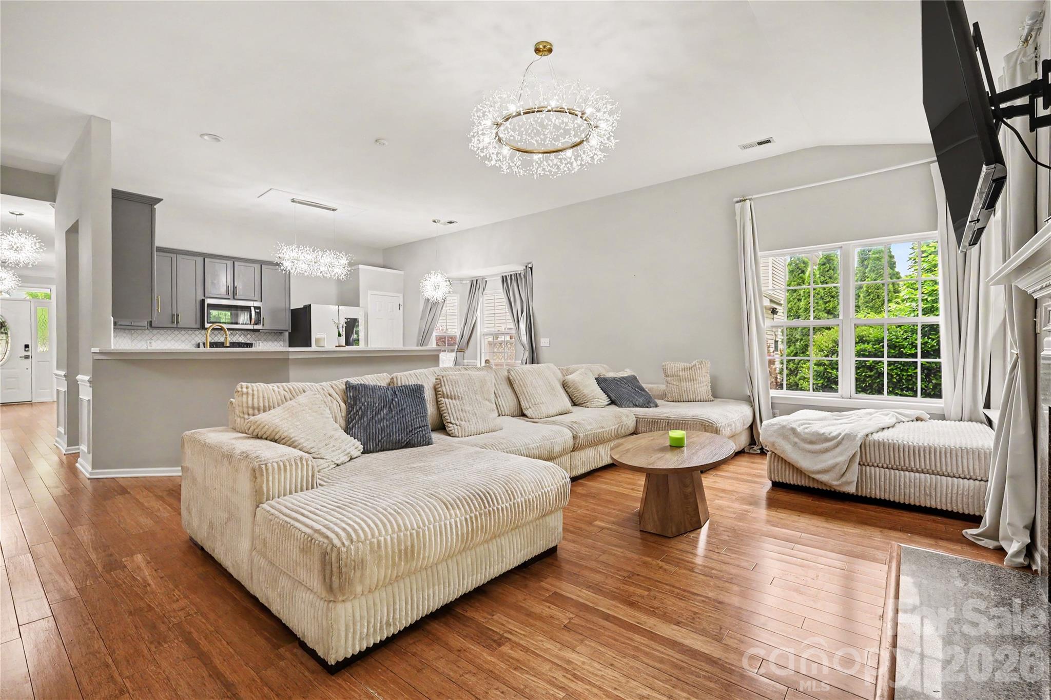 10312 Fairbourne Court — Charlotte