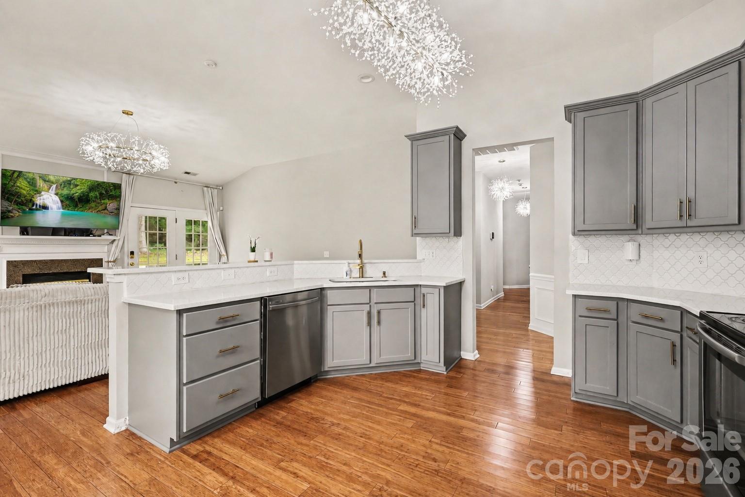 10312 Fairbourne Court — Charlotte