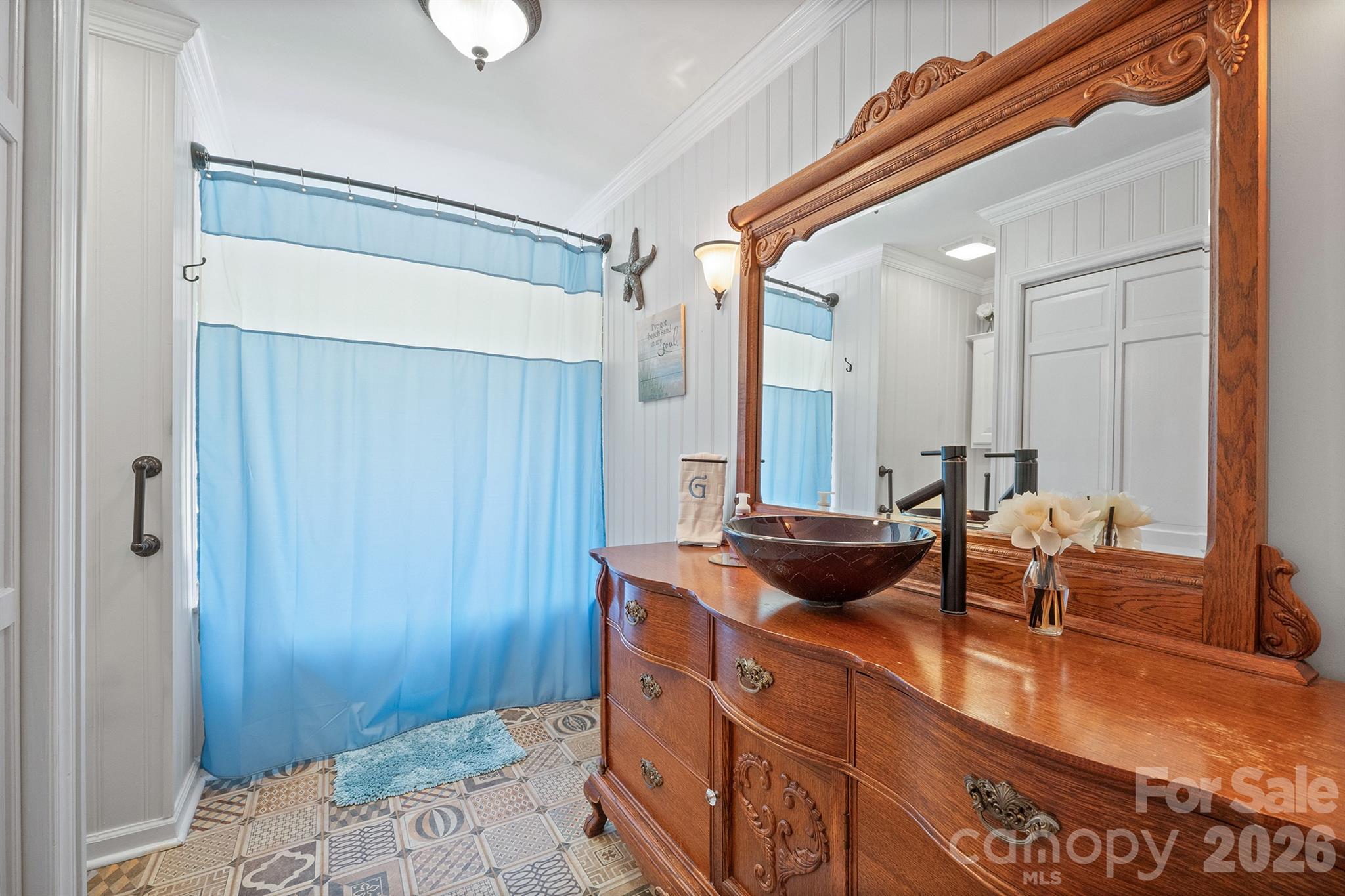 435 W Central Avenue — Mount Holly