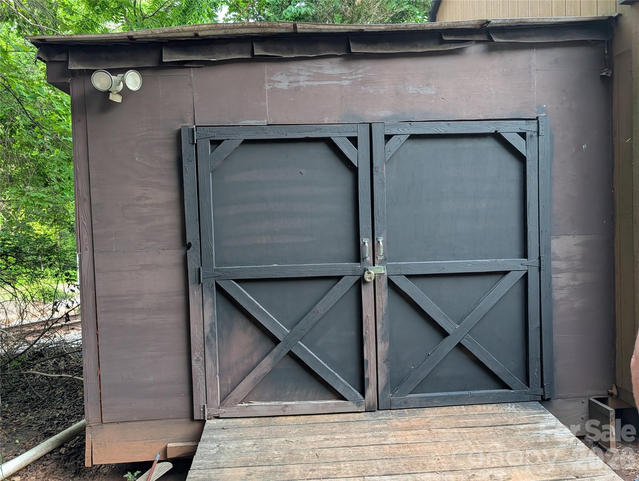 435 W Central Avenue — Mount Holly