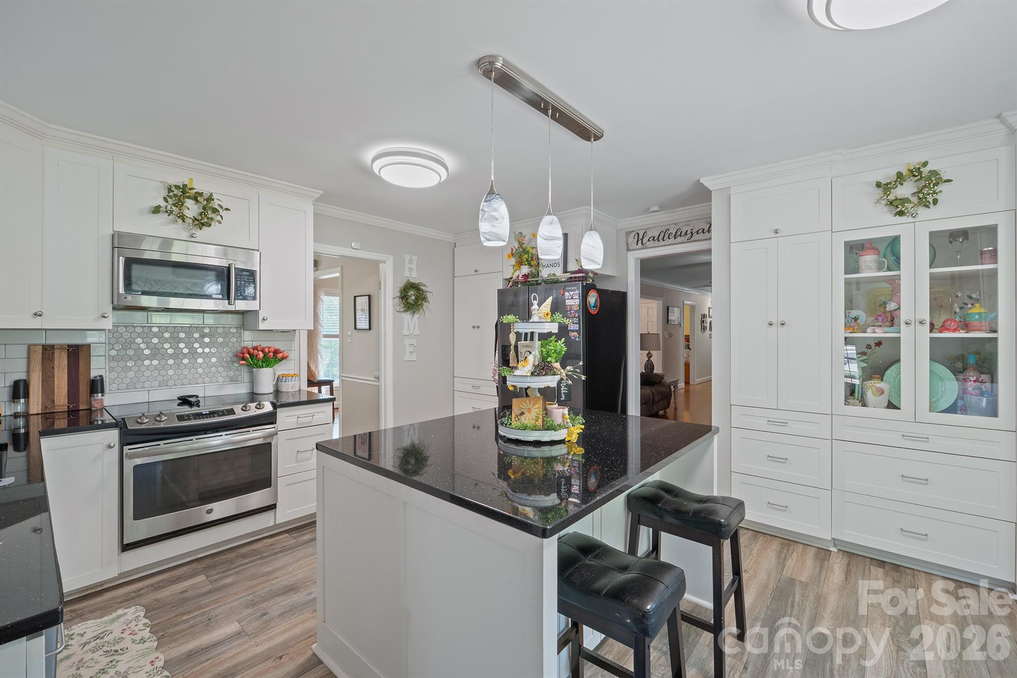 435 W Central Avenue — Mount Holly