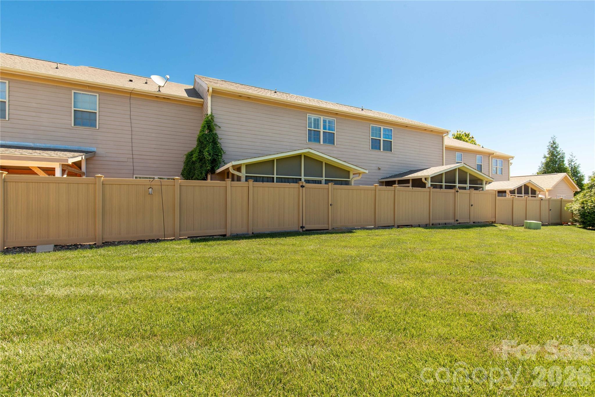 1108 Stuarts Landing Drive — Cramerton