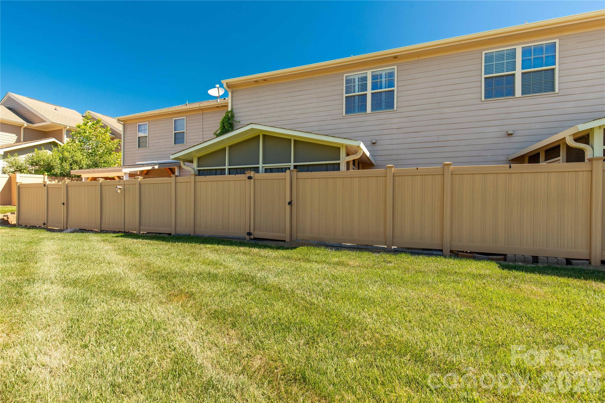 1108 Stuarts Landing Drive — Cramerton