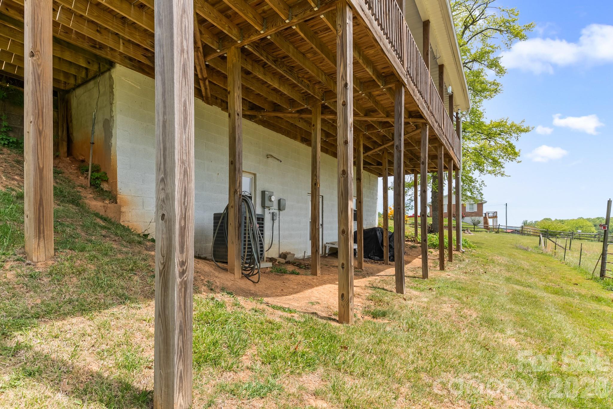 4532 NC Hwy 18 None N — Sparta