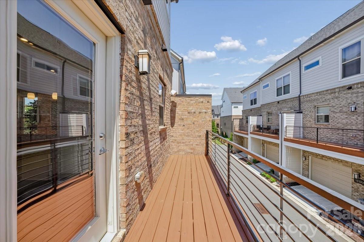 12057 Brooklyn Avenue — Charlotte
