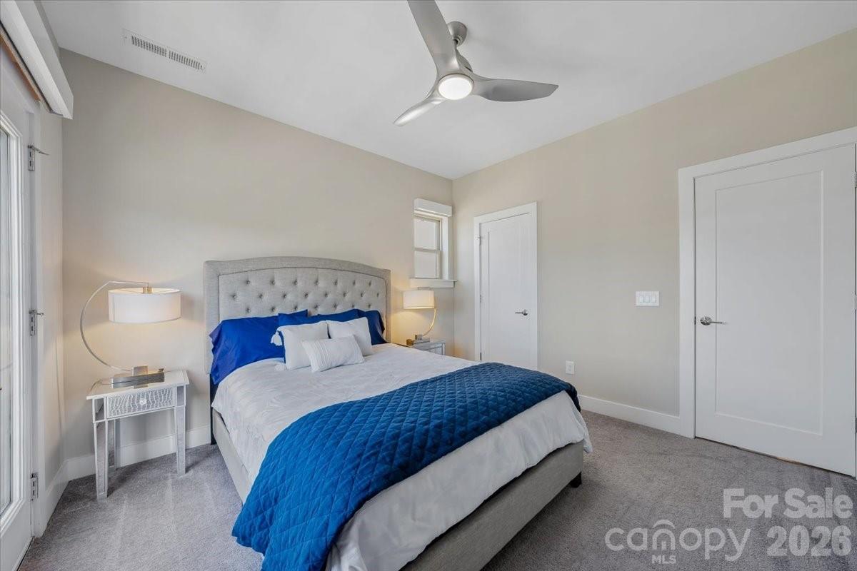 12057 Brooklyn Avenue — Charlotte