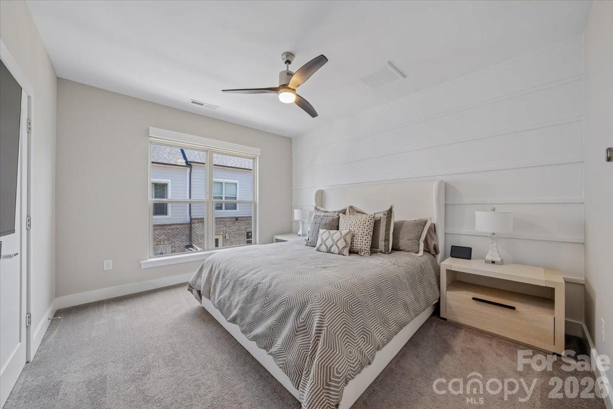 12057 Brooklyn Avenue — Charlotte