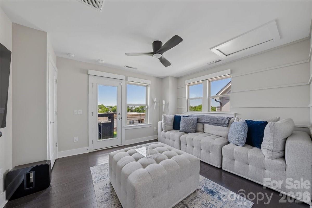 12057 Brooklyn Avenue — Charlotte