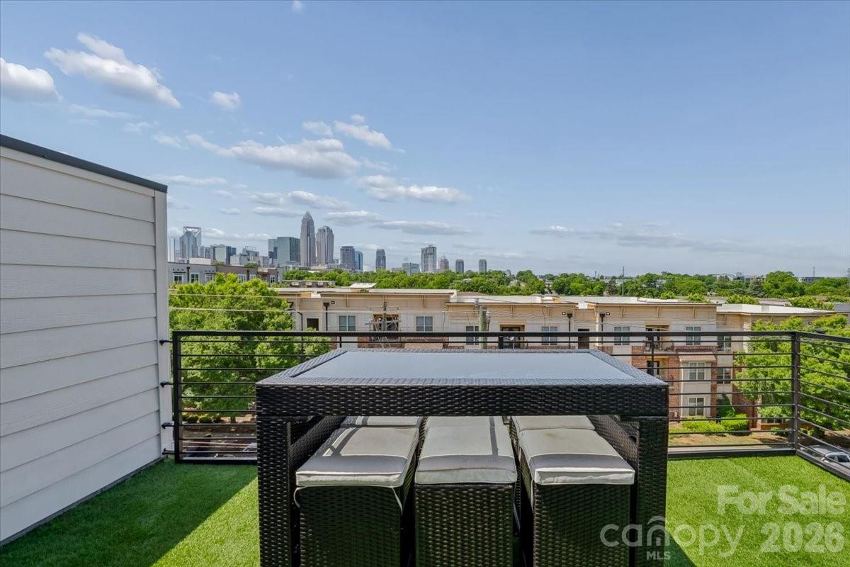 12057 Brooklyn Avenue — Charlotte