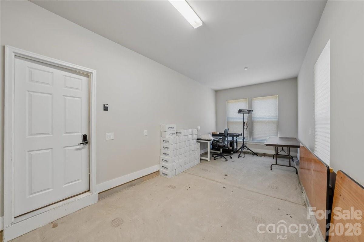 12057 Brooklyn Avenue — Charlotte