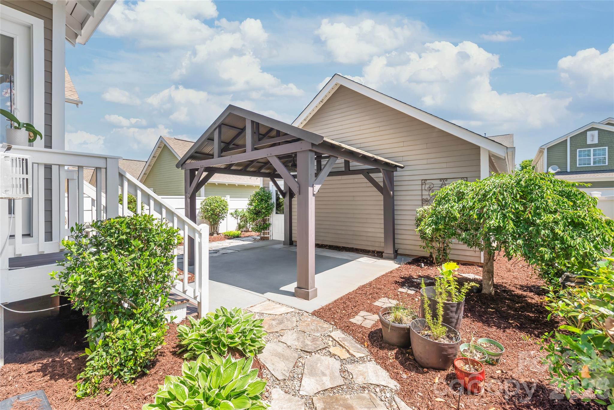 11543 Ardrey Crest Drive — Charlotte