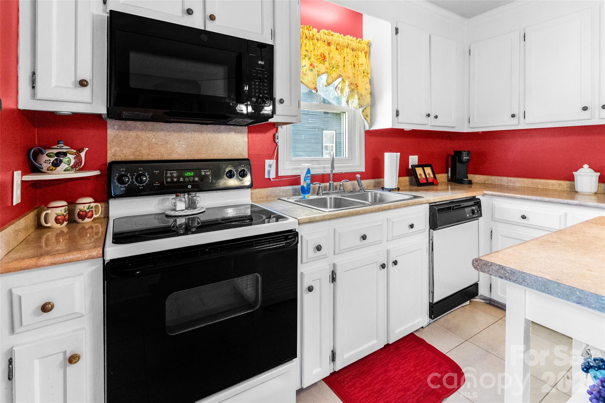 116 Live Oak Avenue — Belmont