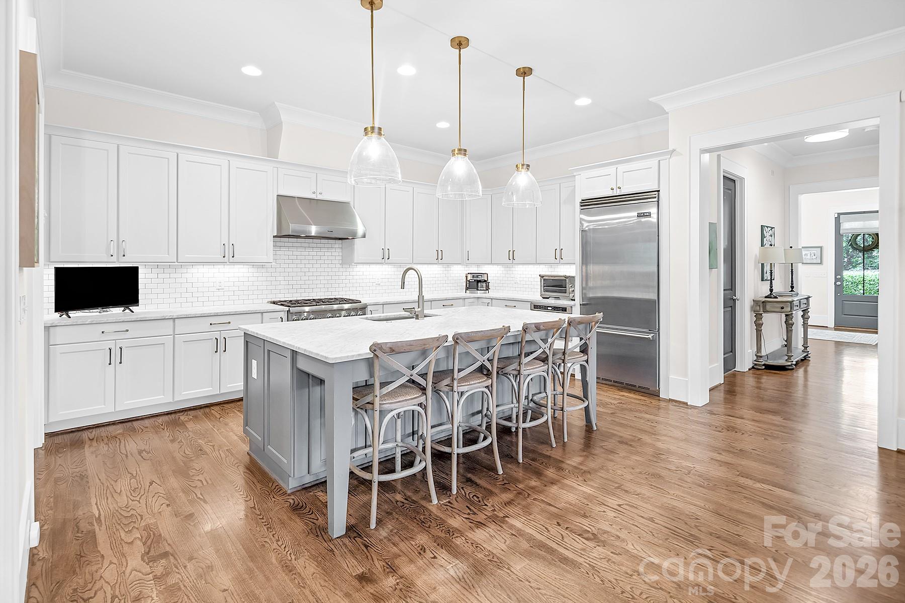 520 Hillside Avenue — Charlotte