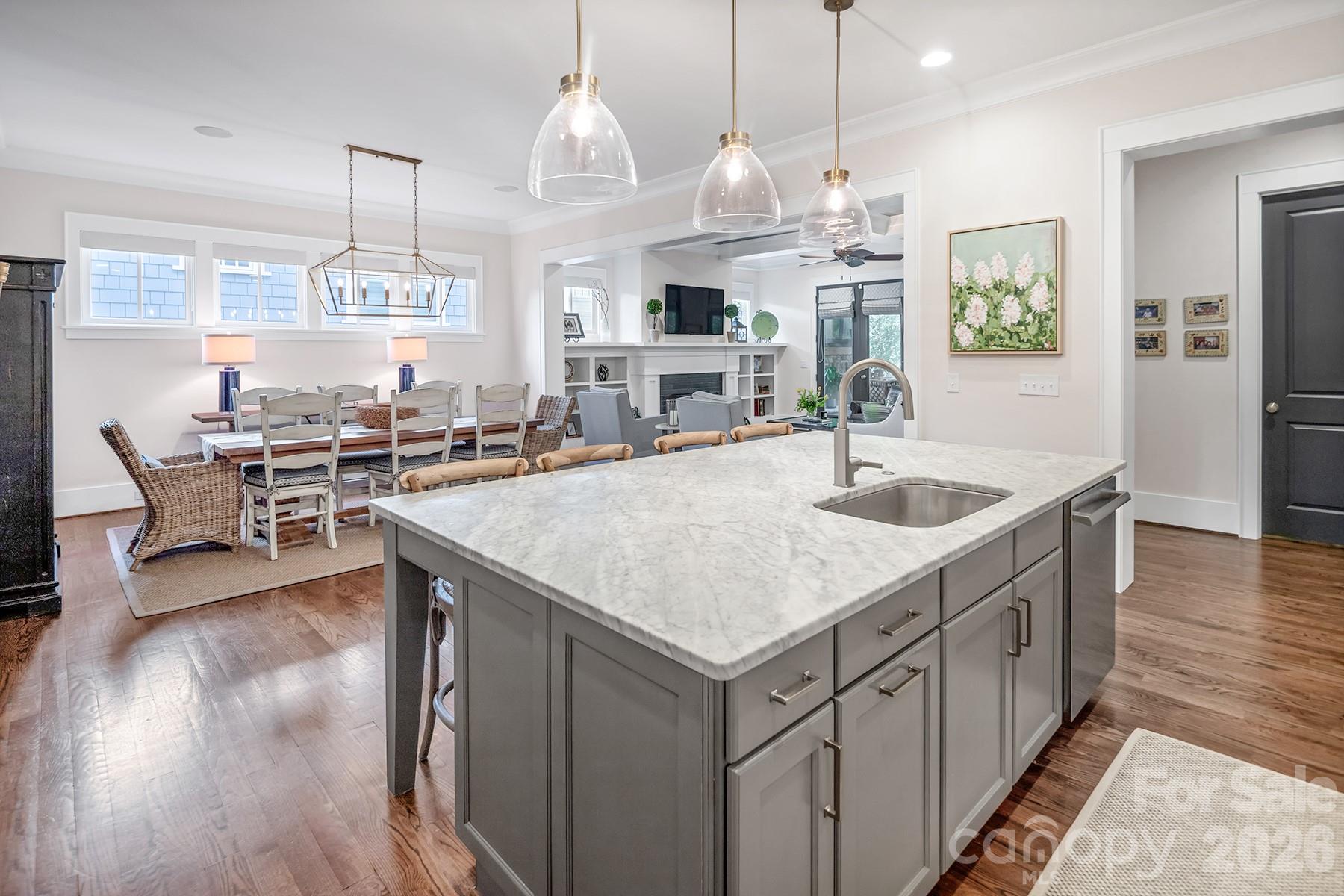 520 Hillside Avenue — Charlotte