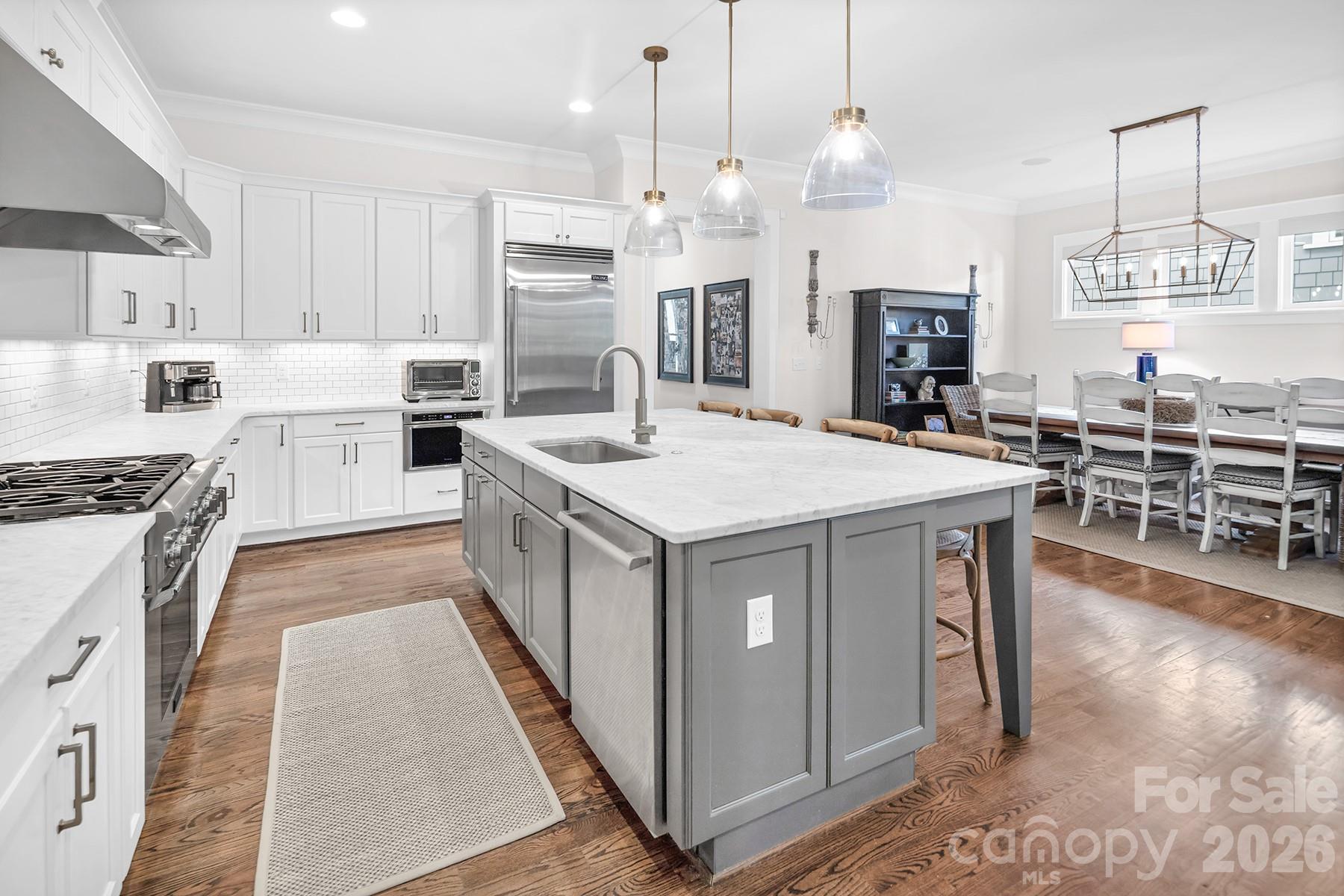 520 Hillside Avenue — Charlotte