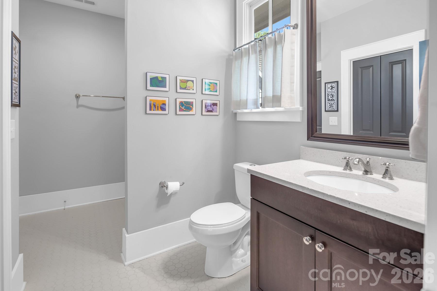520 Hillside Avenue — Charlotte