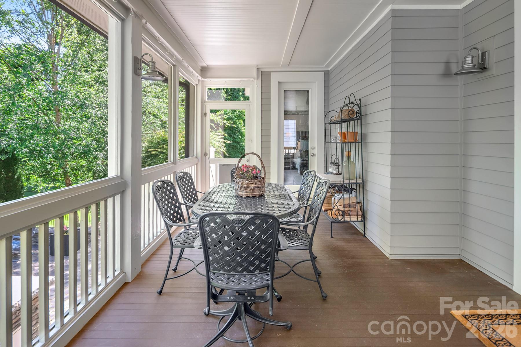 520 Hillside Avenue — Charlotte