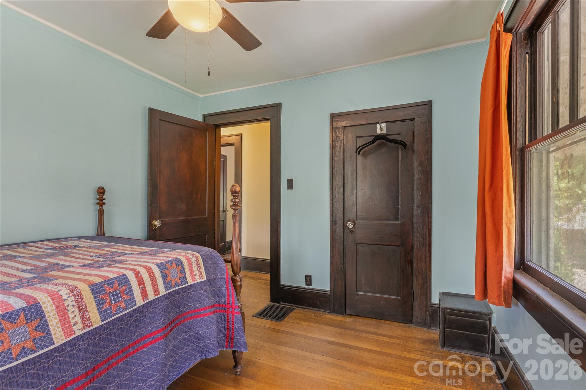 15 Walton Street — Asheville