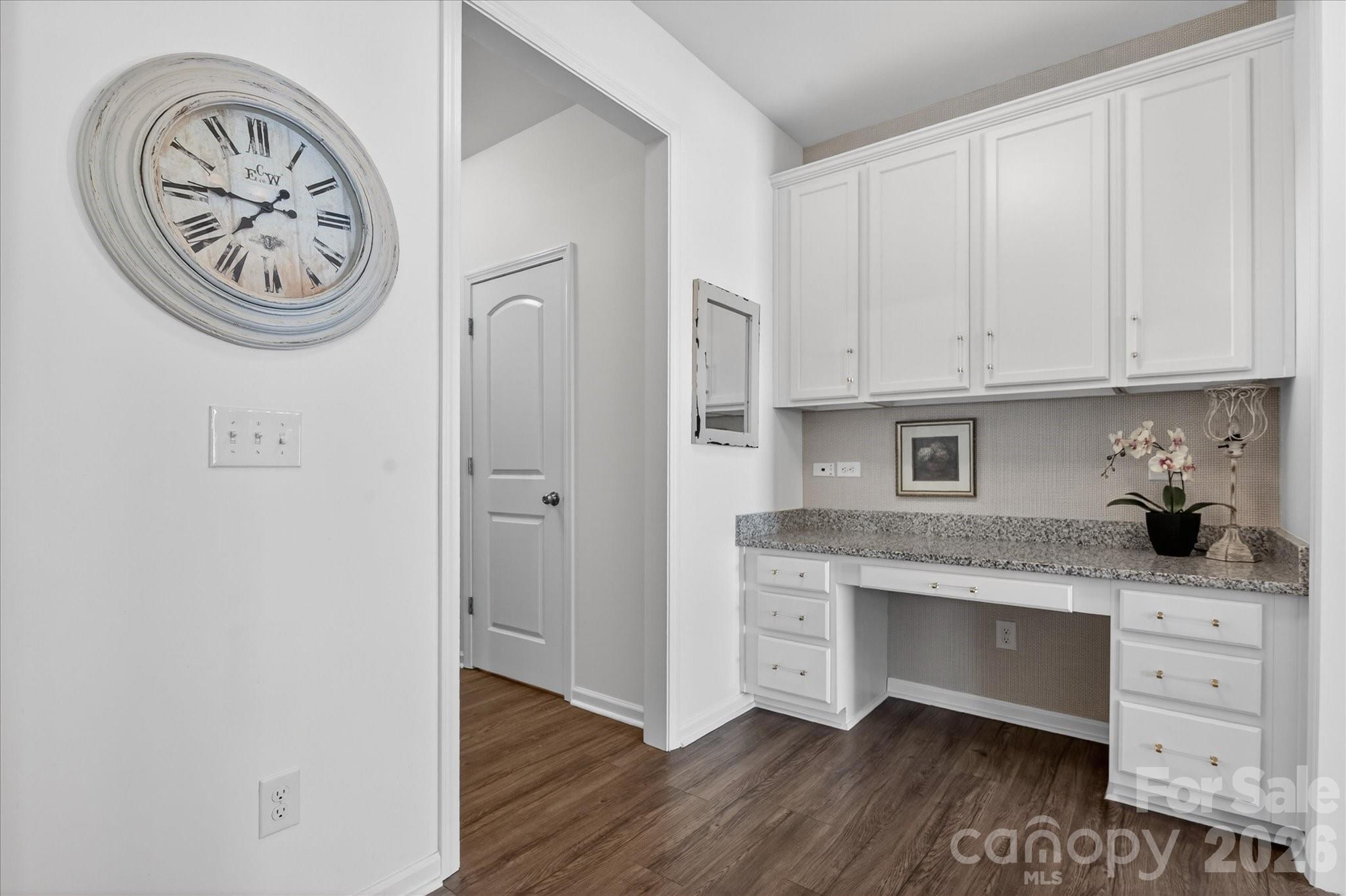 6531 Kinder Lane — Lancaster