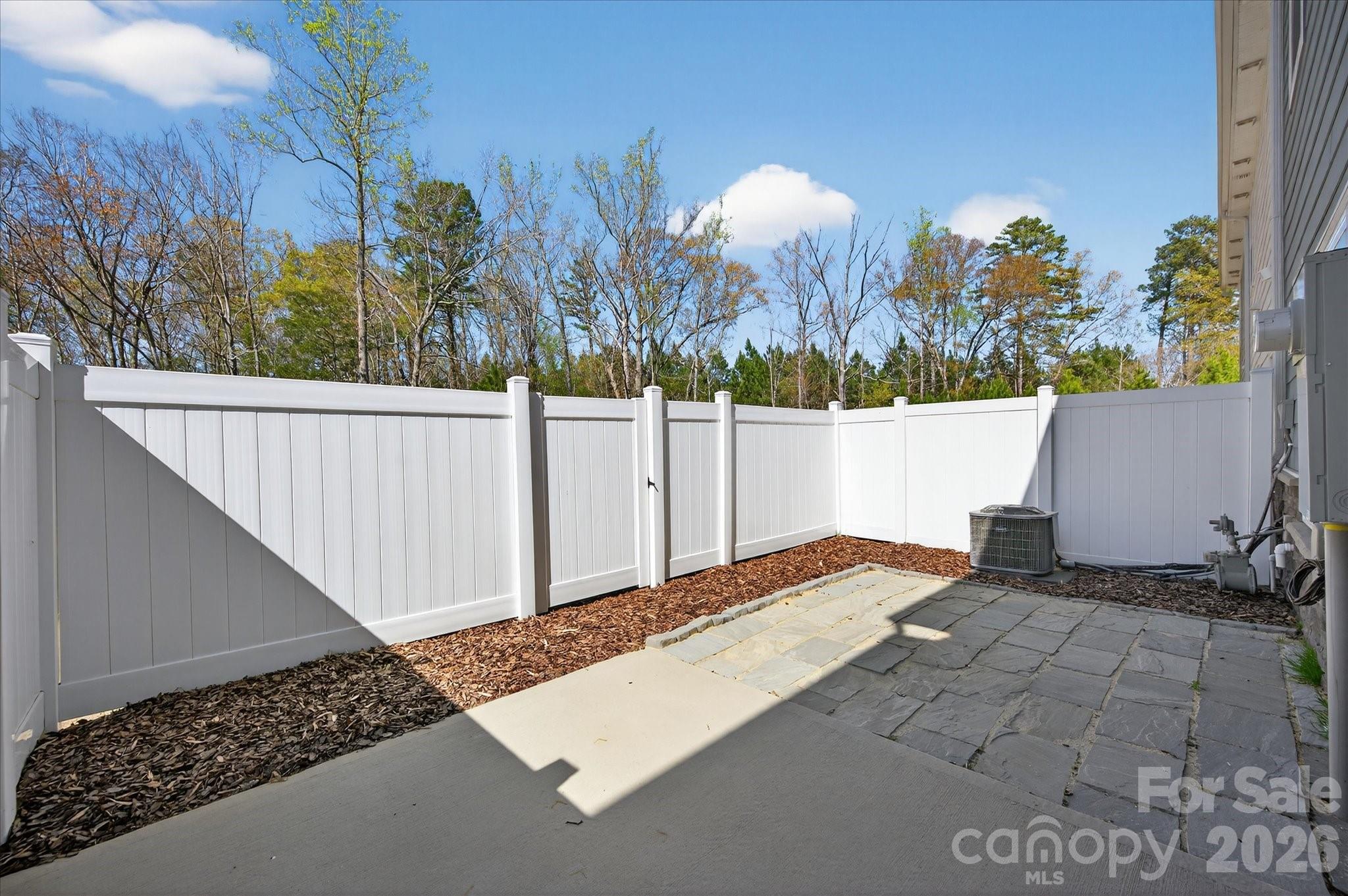 6531 Kinder Lane — Lancaster