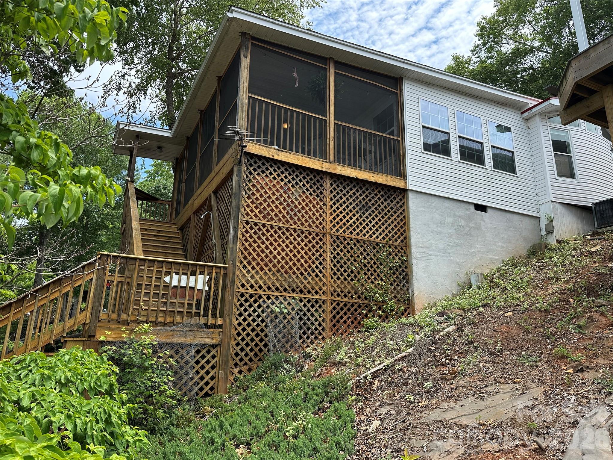 117 Badin Lake Circle — New London