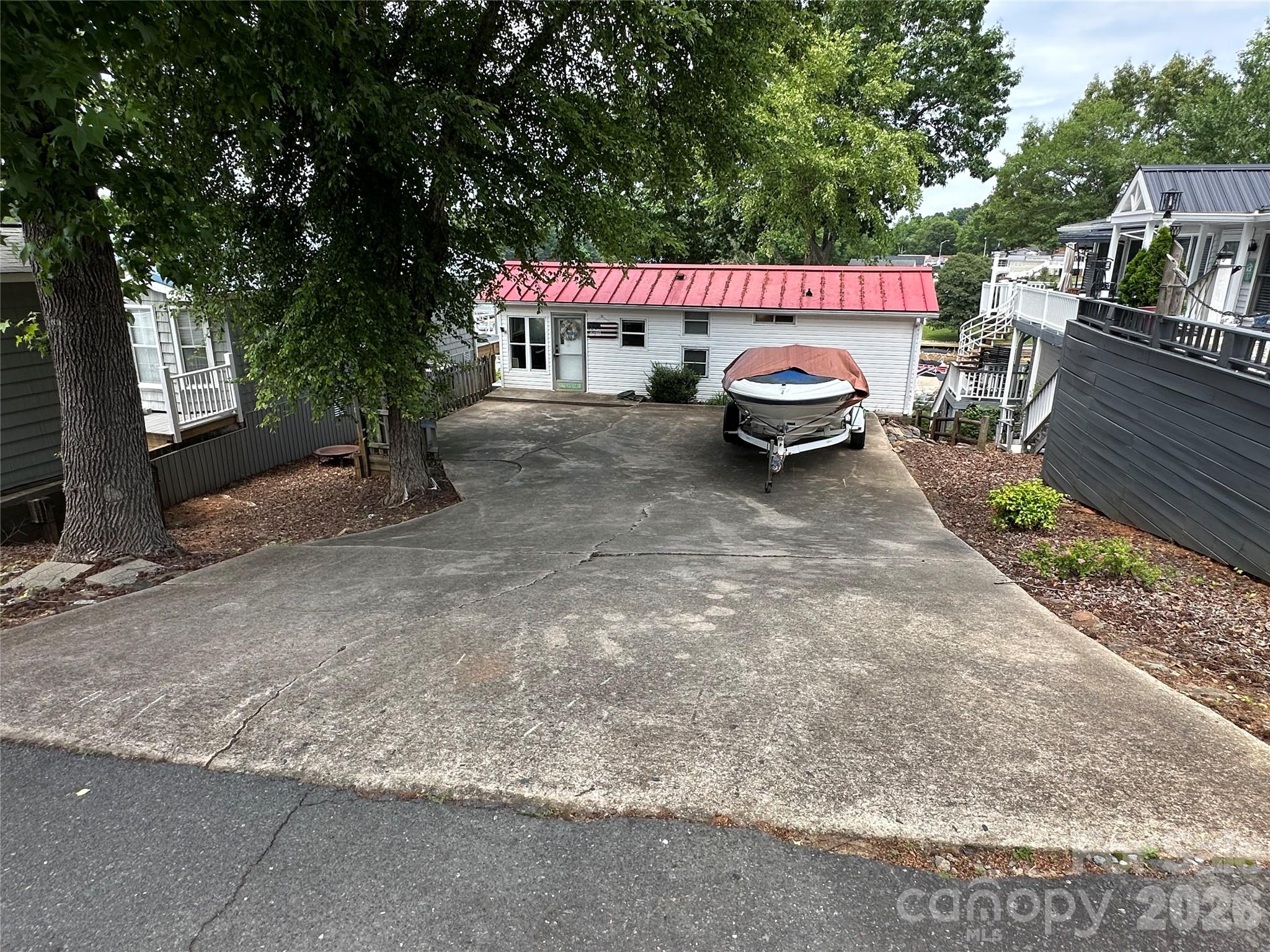 117 Badin Lake Circle — New London