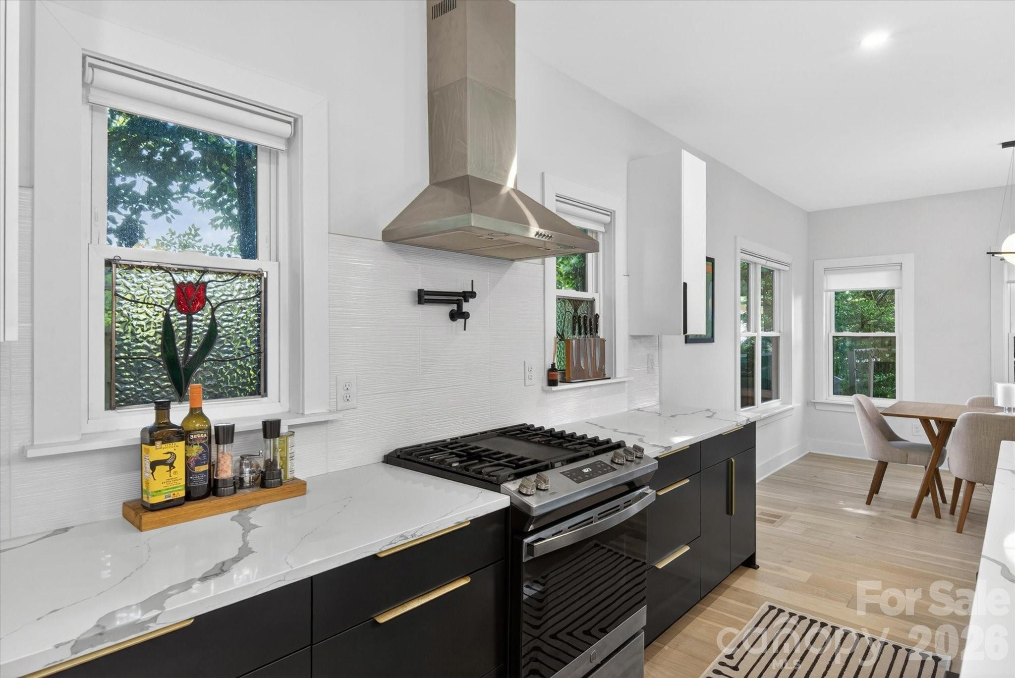 1608 Chippendale Road — Charlotte