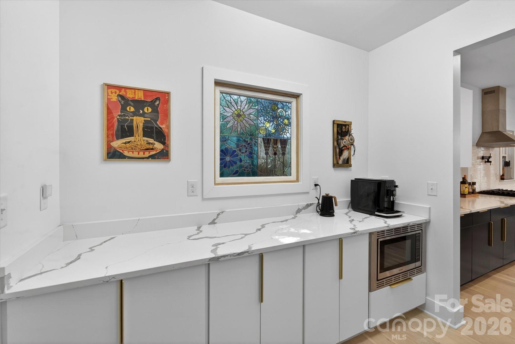 1608 Chippendale Road — Charlotte