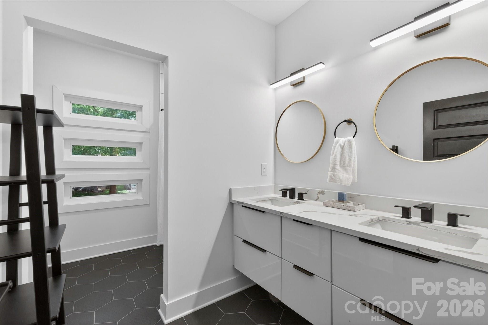 1608 Chippendale Road — Charlotte