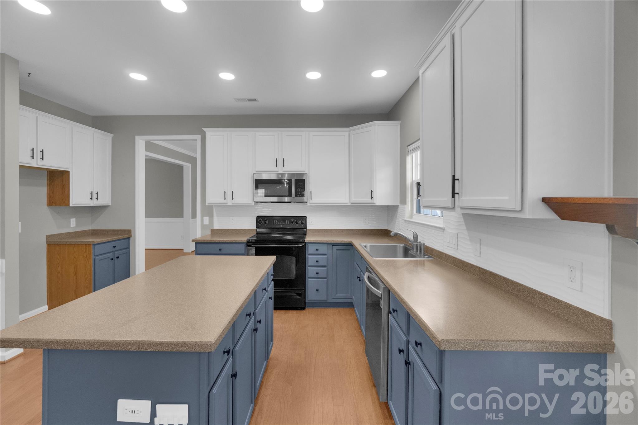 1007 Butterburr Drive — Matthews