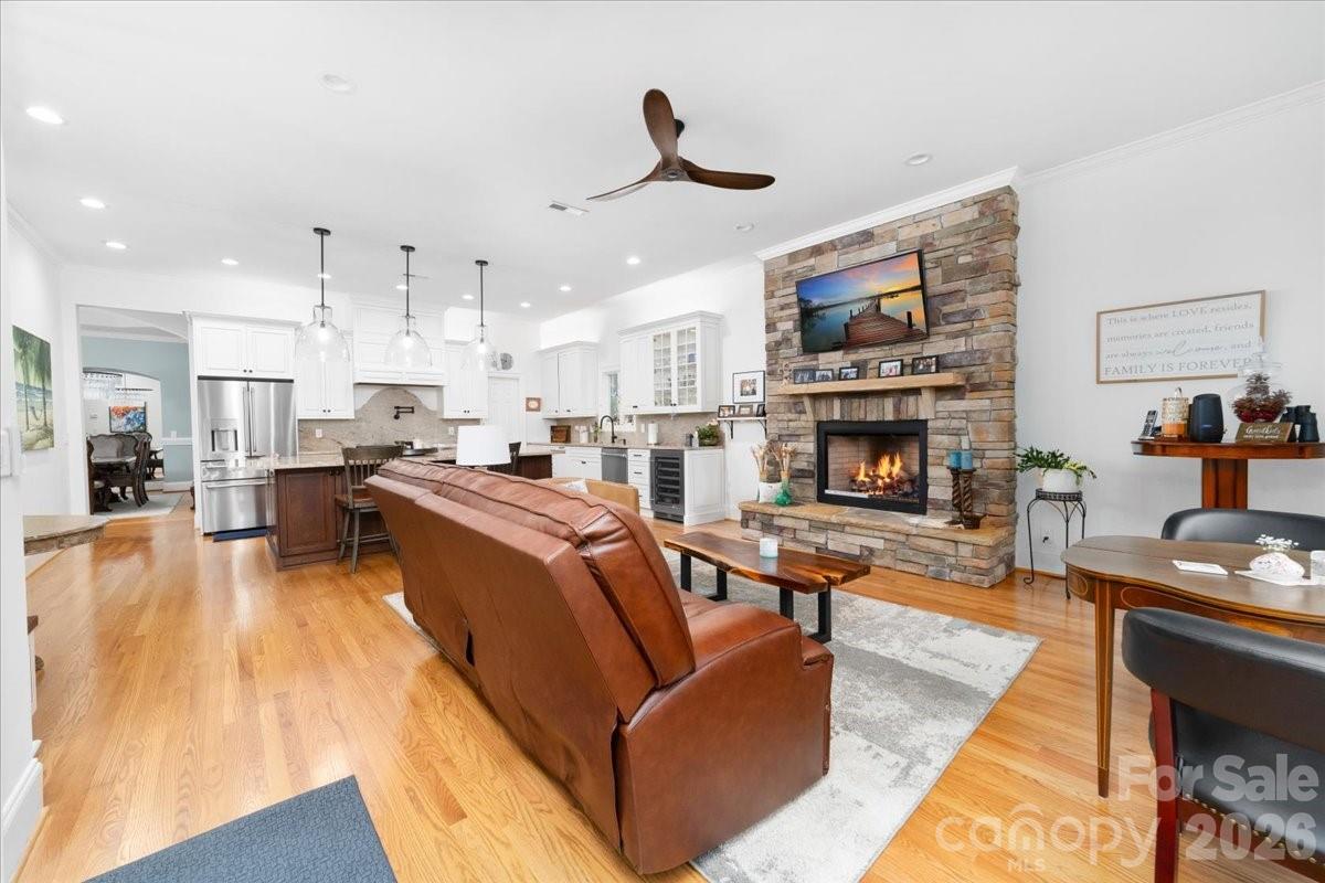 9128 Shorewood Place — Belmont