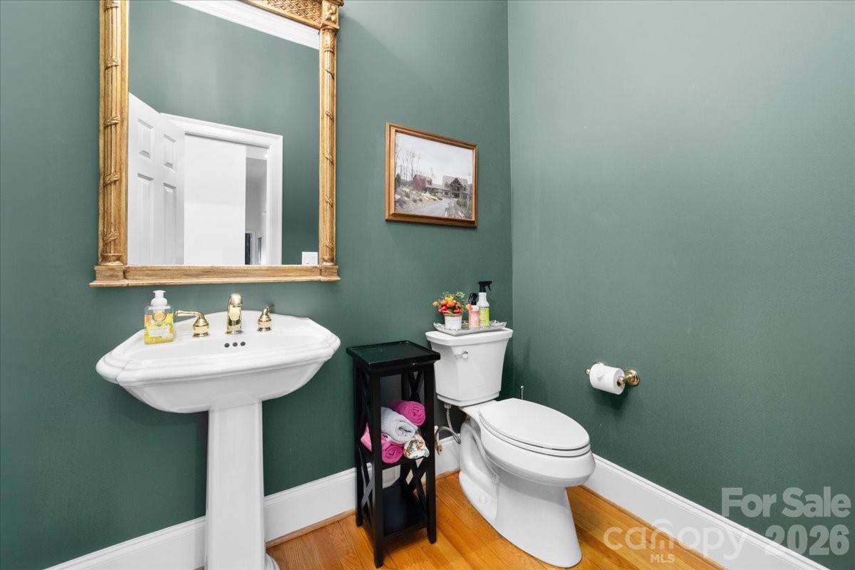 9128 Shorewood Place — Belmont