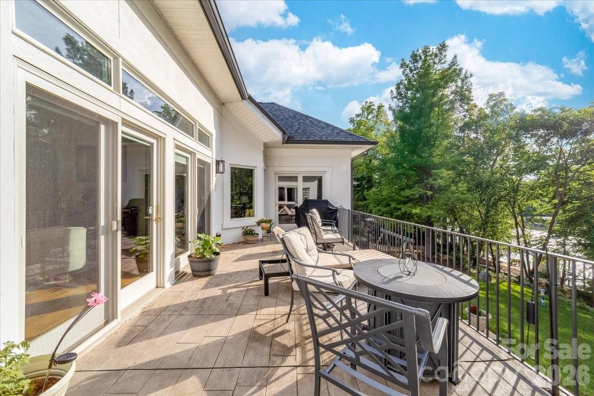 9128 Shorewood Place — Belmont