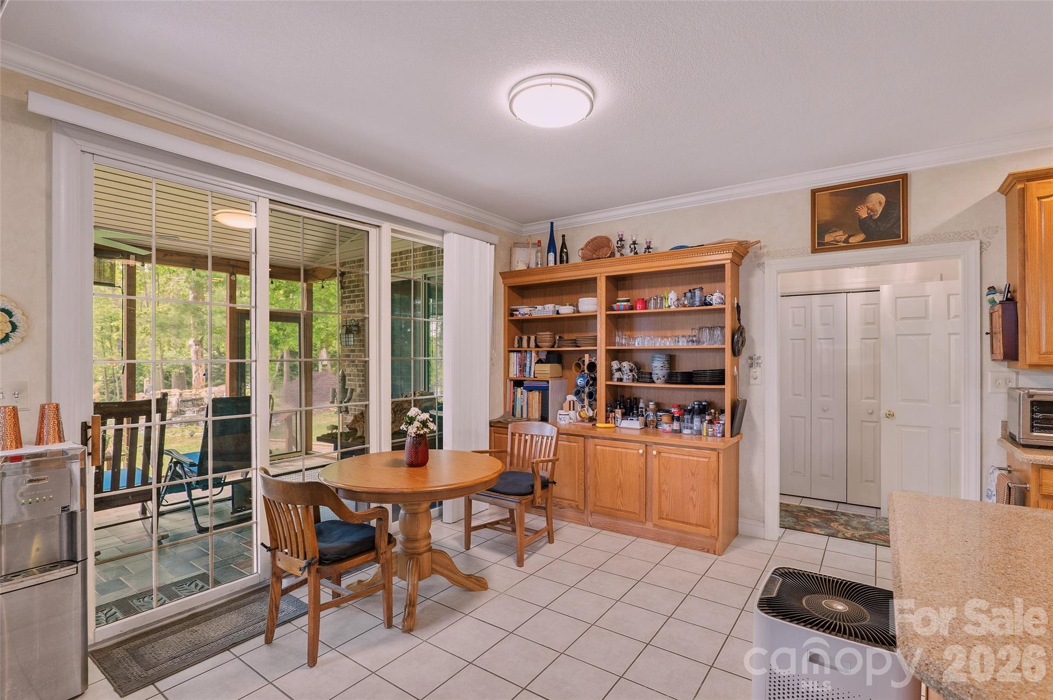 8 Ridgemont Drive — Weaverville