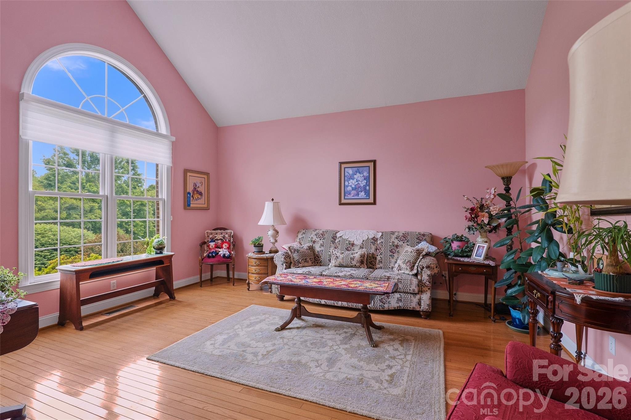 8 Ridgemont Drive — Weaverville