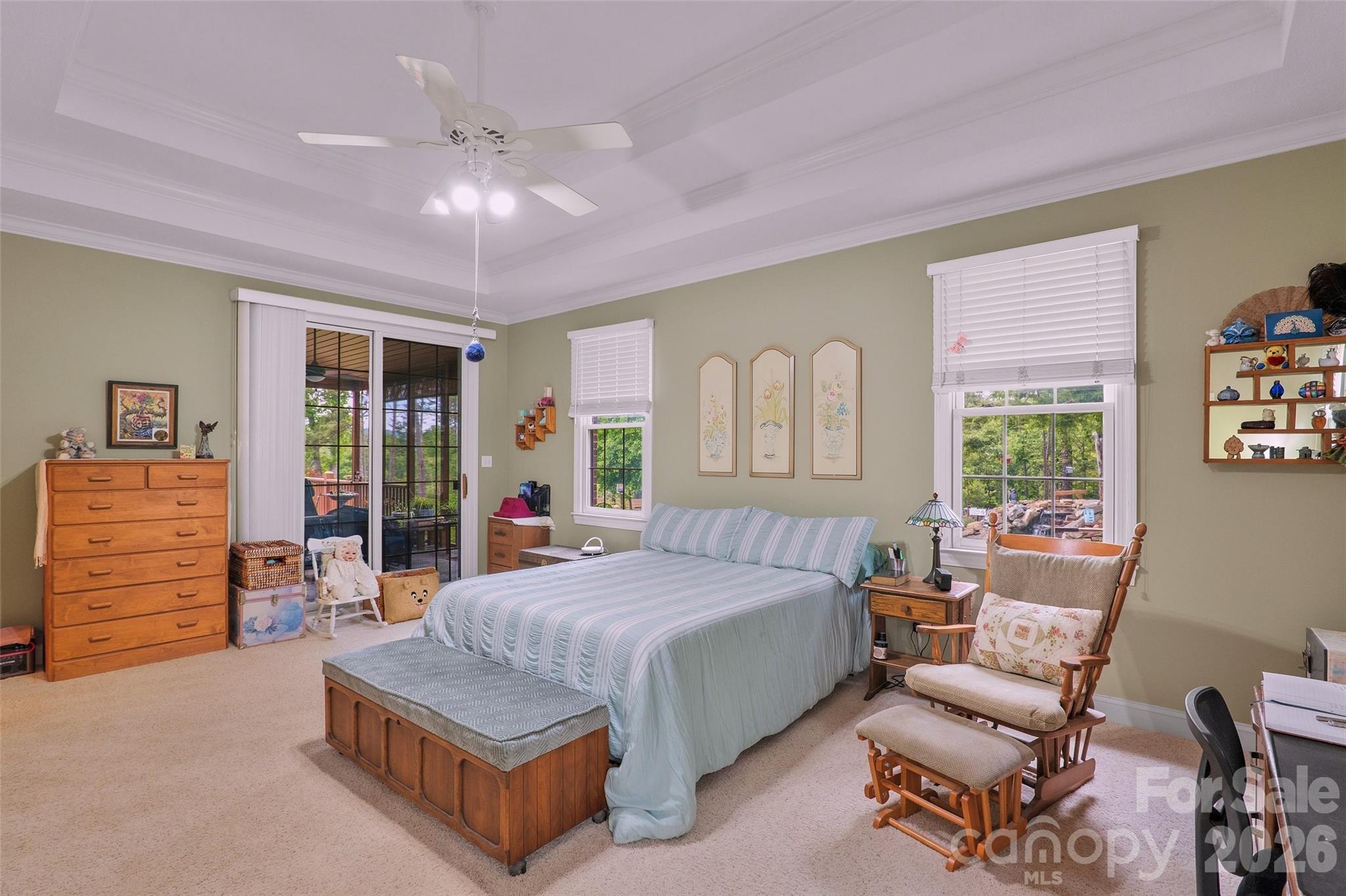 8 Ridgemont Drive — Weaverville