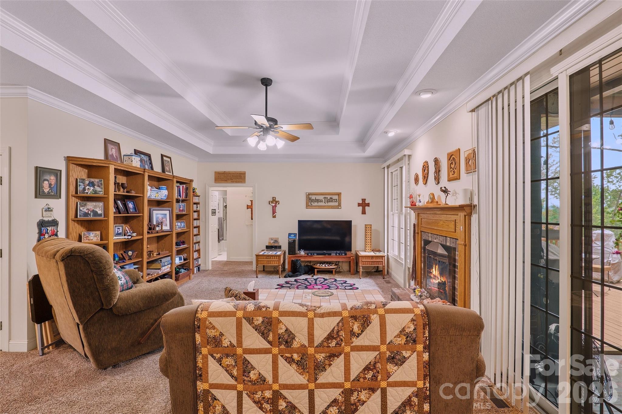 8 Ridgemont Drive — Weaverville