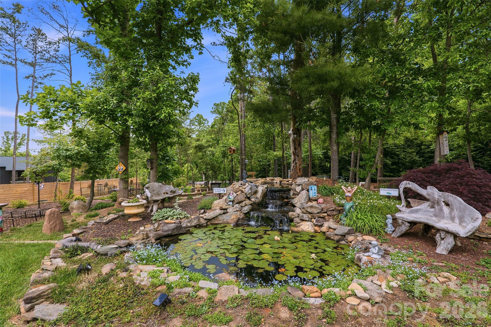 8 Ridgemont Drive — Weaverville