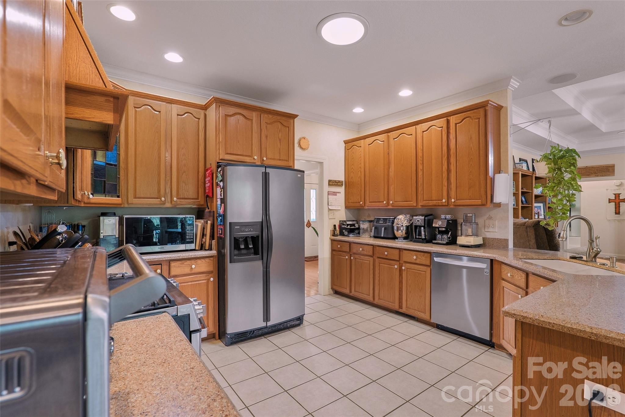 8 Ridgemont Drive — Weaverville