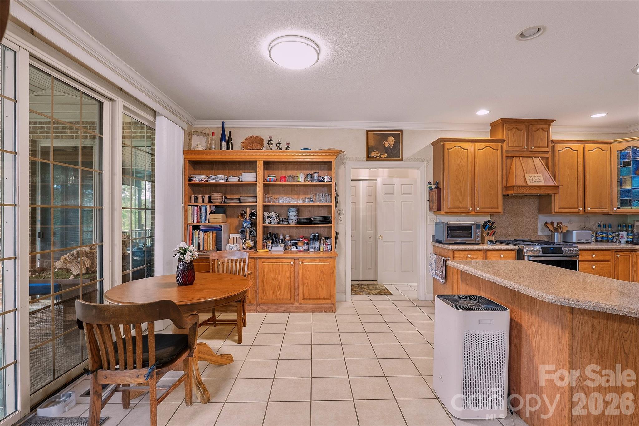8 Ridgemont Drive — Weaverville