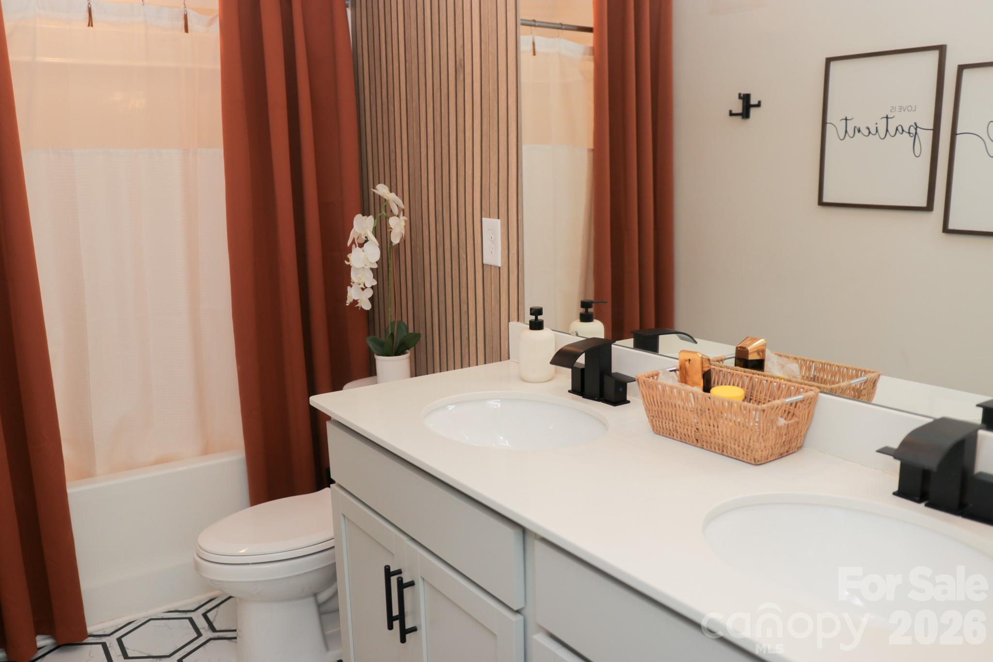 7121 Finnigan Road — Charlotte